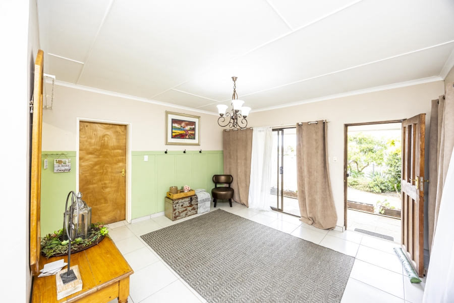 To Let 3 Bedroom Property for Rent in Beacon Bay Eastern Cape